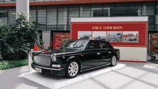 Luxusní limuzíny i absolutní low cost, který jezdí po celé Číně. Navštívili jsme automobilku Hongqi