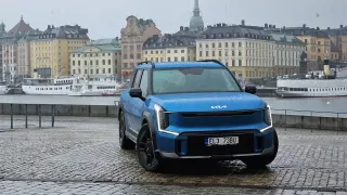 Elektromobilem z Prahy do Stockholmu a zpět. Kia EV9 nás zahrnula komfortem, nabíječky stresem