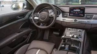 Audi A8 třetí generace 1