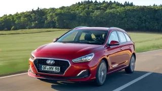 6. Hyundai i30 (692 ks)