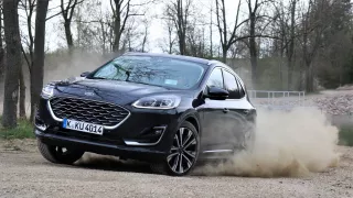 Nový Ford Kuga jel hravě jako první generace a dospěle jako ta druhá. Spotřeba neodpovídala údajům