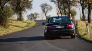 Mercedes-Benz E 220 CDI jízda 3