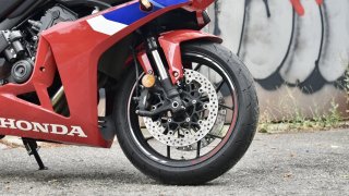 Honda CBR650R E-Clutch