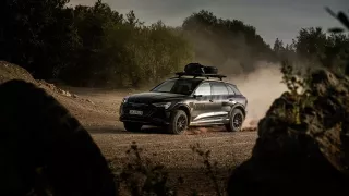 Audi Q8 e-tron edition Dakar