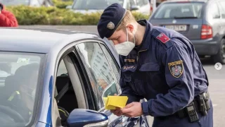 Do centra jen na půl hodiny, pak tvrdé pokuty. V Rakousku chystají novou past na řidiče