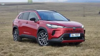Modernizovaná Toyota Corolla Cross je po všech stránkách lepší. Zaujme hlavně klidné řidiče