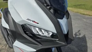 Aprilia SR GT 400