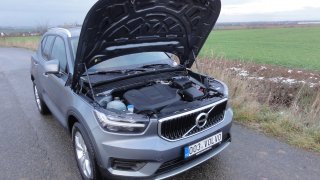 Volvo XC40 interiér 8